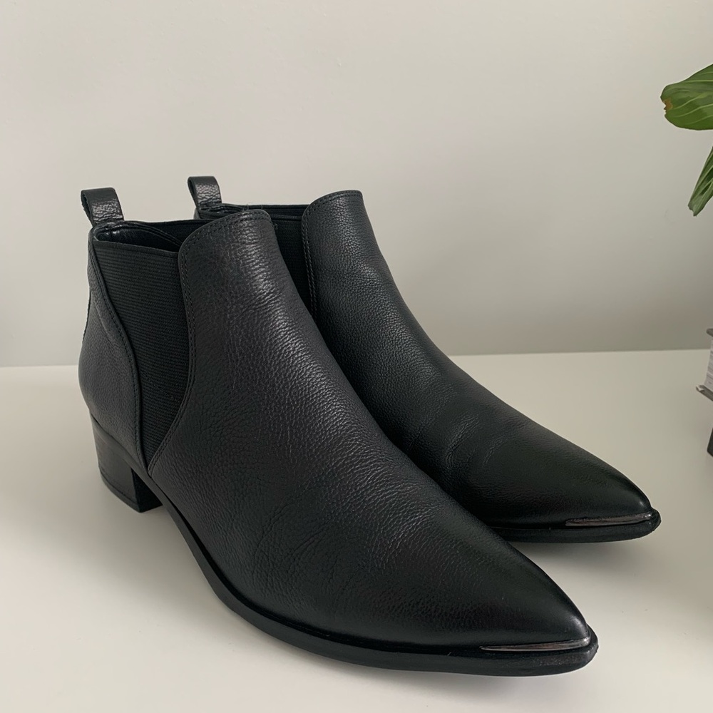Marc Fisher Pointed Toe Chelsea Boot, Black Leather, Womens Size 8 M